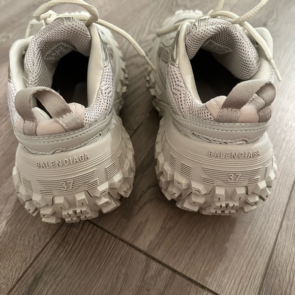 Defenders sneakers - Picture 5 of 5